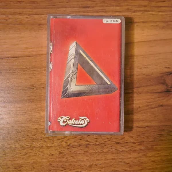 Cokelat — Cokelat — sampul depan