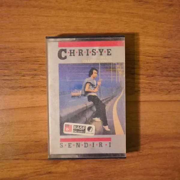 Chrisye — Sendiri — sampul depan